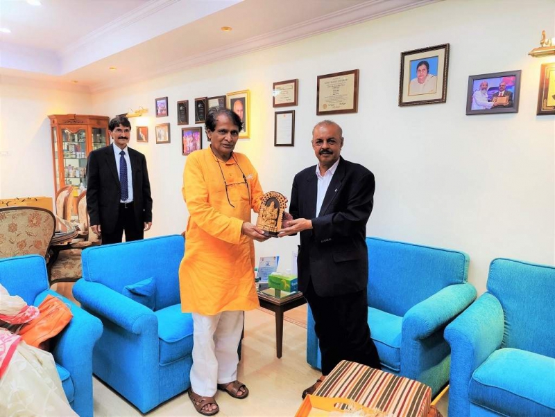 Shri Suresh Prabhu visit at Sami-Sabinsa Group