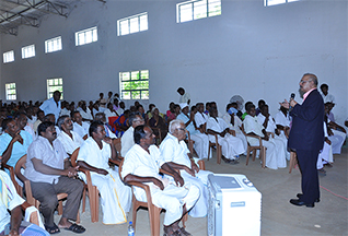 Dr Majeed Felicitates Contract Farmers of Turmeric and Coleus