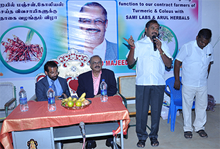 Dr Majeed Felicitates Contract Farmers of Turmeric and Coleus