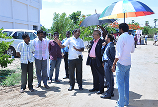 Dr Majeed Felicitates Contract Farmers of Turmeric and Coleus