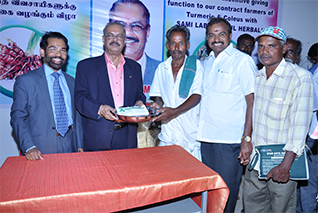 Dr Majeed Felicitates Contract Farmers of Turmeric and Coleus