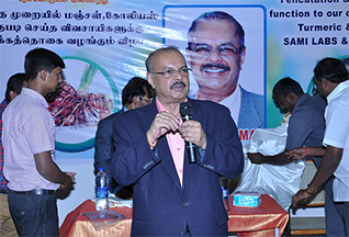 Dr Majeed Felicitates Contract Farmers of Turmeric and Coleus